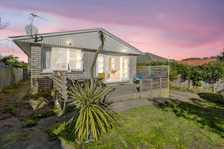 Photo of property in 24 Mountbatten Street, New Brighton, Christchurch, 8061