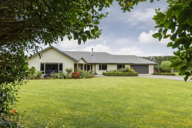 Photo of property in 62 Almadale Road, Cheltenham, Feilding, 4777