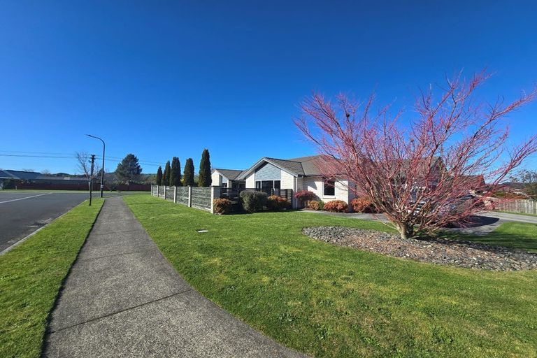 Photo of property in 2 Kipling Crescent, Owhata, Rotorua, 3010