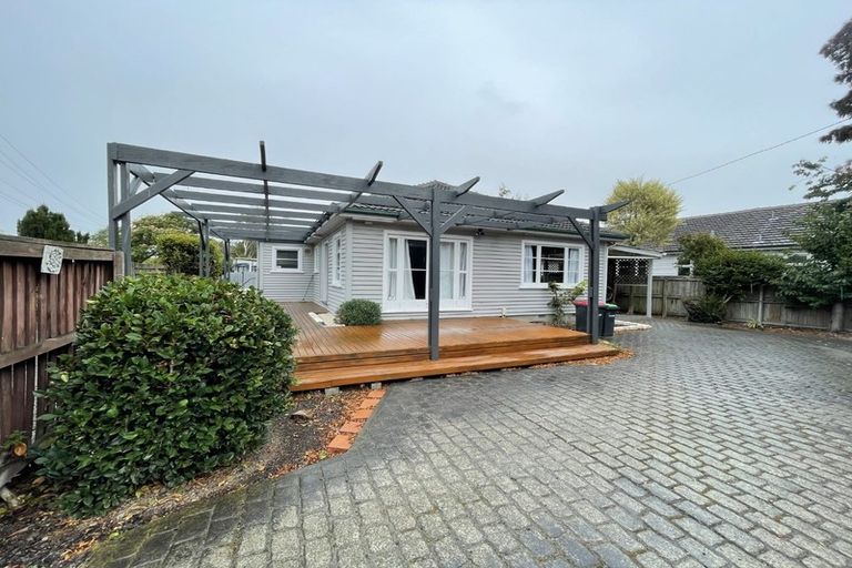 Photo of property in 1/25 Aorangi Road, Bryndwr, Christchurch, 8053