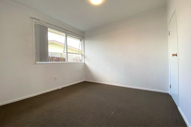 Photo of property in 59 Casuarina Road, Half Moon Bay, Auckland, 2012