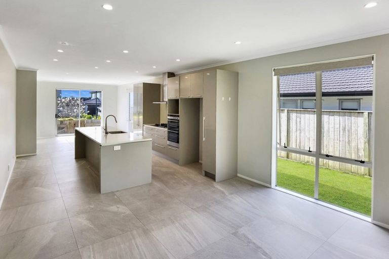 Photo of property in 80 Mackay Drive, Greenhithe, Auckland, 0632