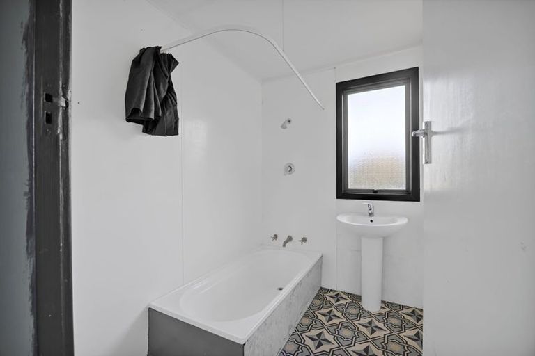 Photo of property in 2 Wilson Road, Opunake, 4616