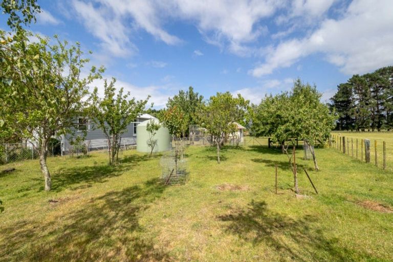 Photo of property in 2532 Lake Ferry Road, Pirinoa, Featherston, 5772