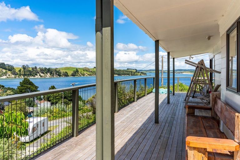 Photo of property in 14 Cliff Street, Pahi, Paparoa, 0571