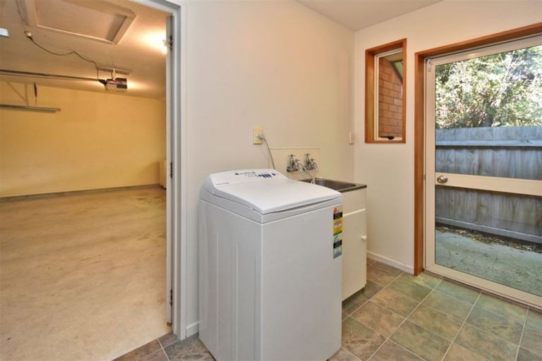 Photo of property in 2/41 Brodie Street, Ilam, Christchurch, 8041