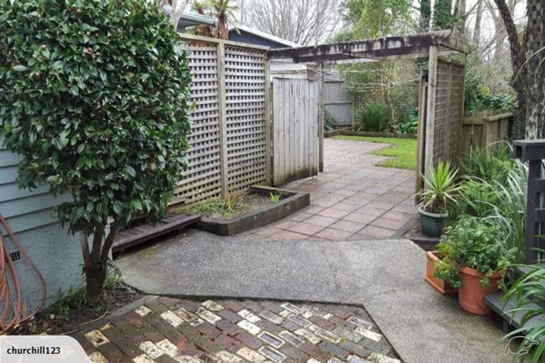 Photo of property in 15 Stewart Place, Melville, Hamilton, 3206