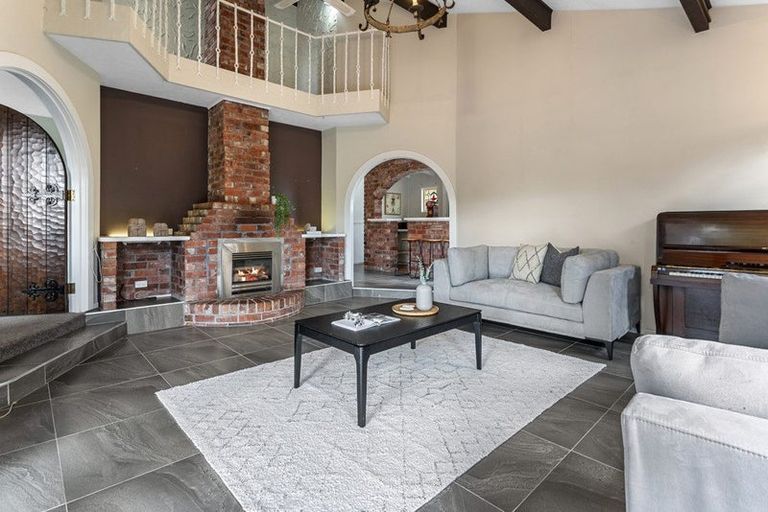 Photo of property in 15 Hawkswood Place, Avonhead, Christchurch, 8042