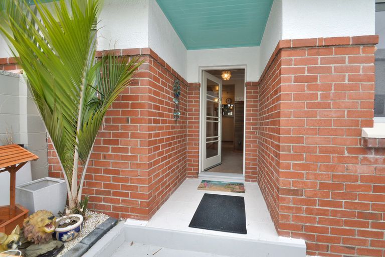 Photo of property in 18 Crest Street, Tainui, Dunedin, 9013