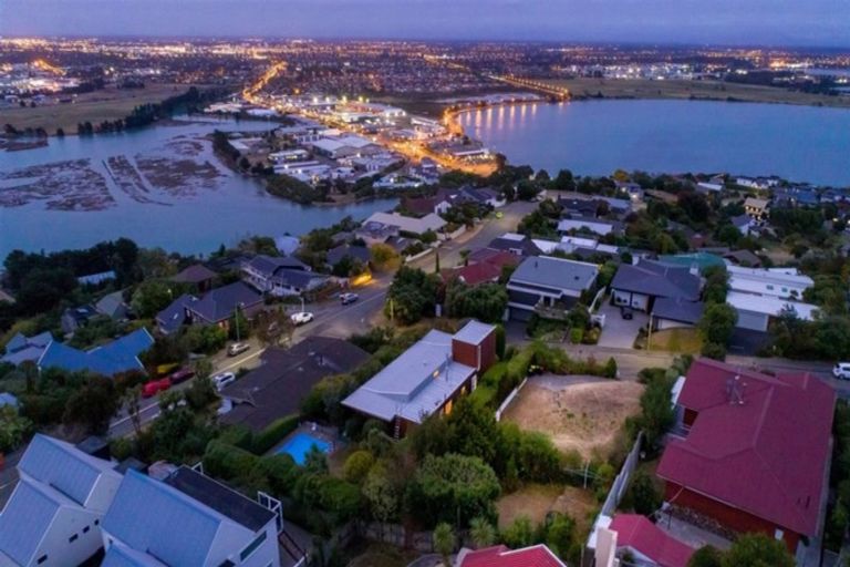 Photo of property in 6 Michael Avenue, Mount Pleasant, Christchurch, 8081