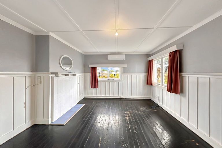 Photo of property in 42 Karaka Street, Castlecliff, Whanganui, 4501