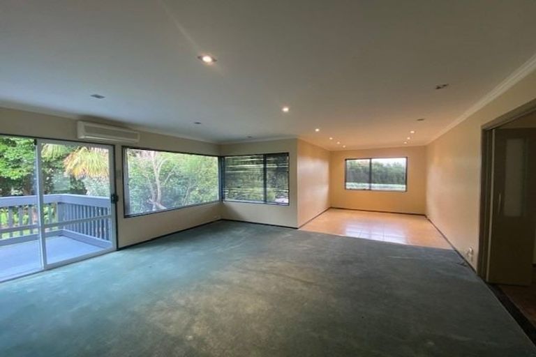 Photo of property in 87 Point View Drive, East Tamaki Heights, Auckland, 2016