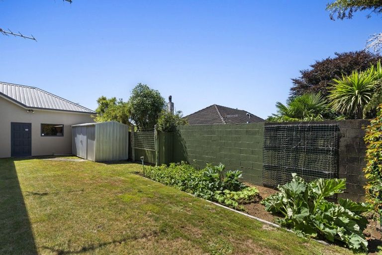 Photo of property in 92 Govett Avenue, Frankleigh Park, New Plymouth, 4310