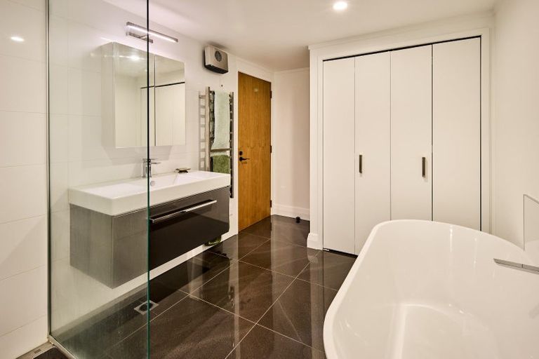 Photo of property in Dominion Apartments, 1/80 Victoria Street, Wellington Central, Wellington, 6011