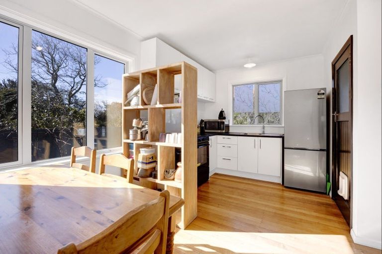 Photo of property in 43 Celia Street, Stratford, 4332
