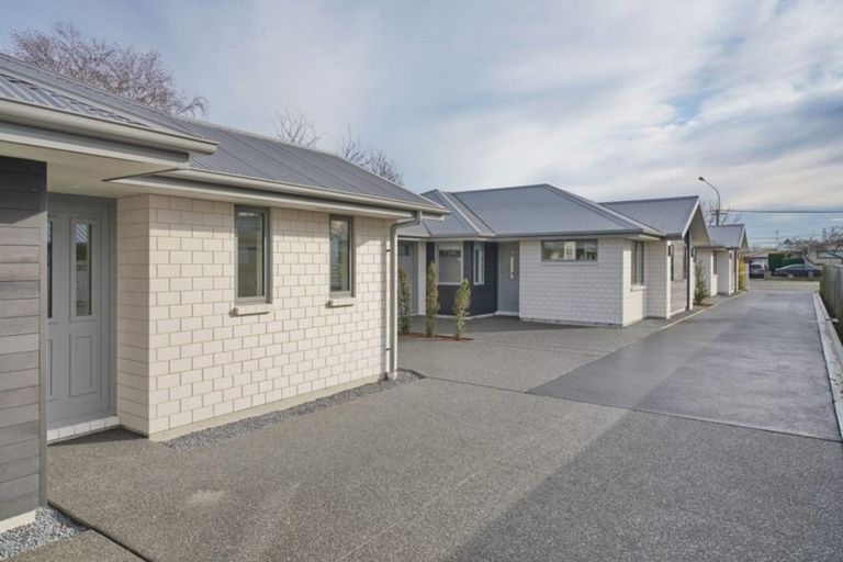 Photo of property in 250b Grahams Road, Bishopdale, Christchurch, 8053
