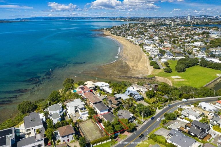 Photo of property in 1/23 Beach Road, Castor Bay, Auckland, 0620