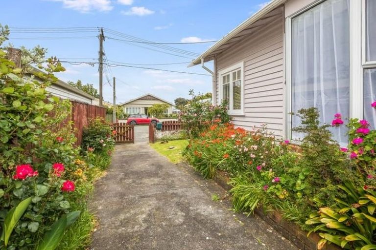 Photo of property in 21 Cudby Street, Woburn, Lower Hutt, 5011