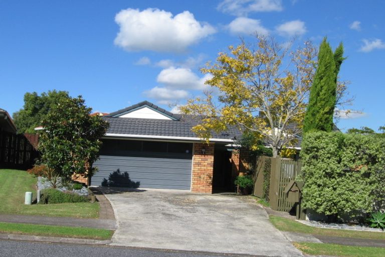 Photo of property in 17 Sheralee Place, Bucklands Beach, Auckland, 2014