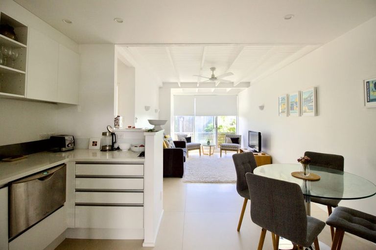 Photo of property in 3/73 Princes Street, Northcote Point, Auckland, 0627