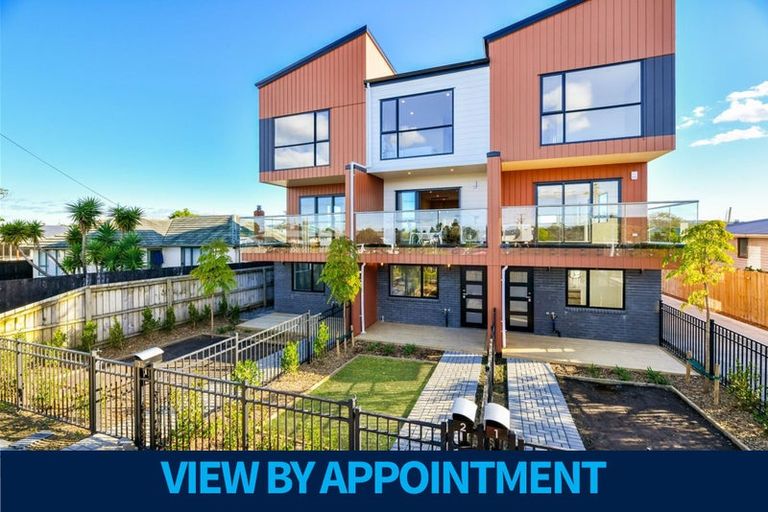 Photo of property in 2/644 Te Atatu Road, Te Atatu Peninsula, Auckland, 0610