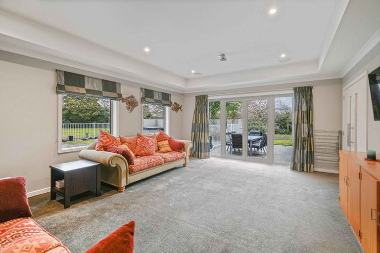 Photo of property in 12 Heaphy Court, Rolleston, 7614