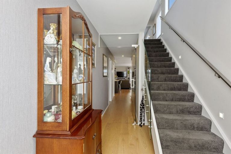 Photo of property in 35a Hewitts Road, Merivale, Christchurch, 8014