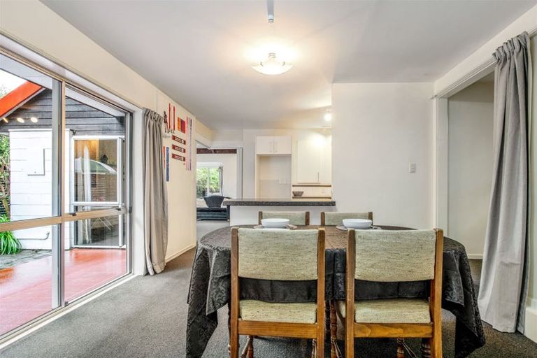 Photo of property in 415a Avonhead Road, Avonhead, Christchurch, 8042