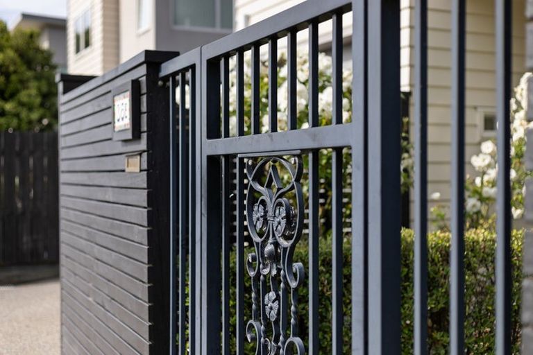 Photo of property in 36e Erlestoke Crescent, Churton Park, Wellington, 6037