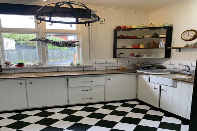 Photo of property in 19 Mataora Road, Kenmure, Dunedin, 9011