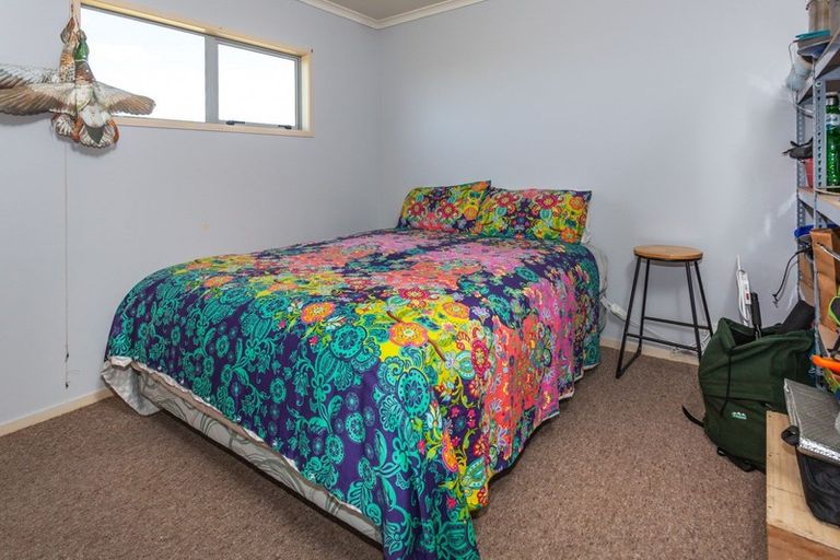 Photo of property in 589 East Coast Road, Browns Bay, Auckland, 0632
