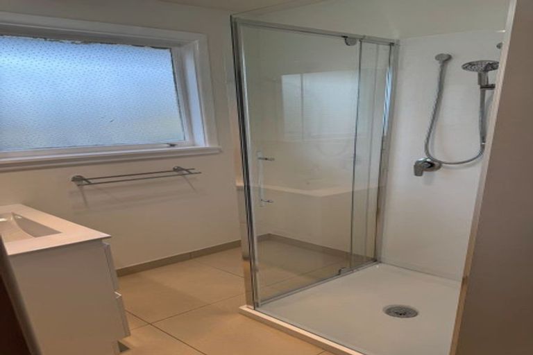 Photo of property in 2/124 Brookside Terrace, Bryndwr, Christchurch, 8053