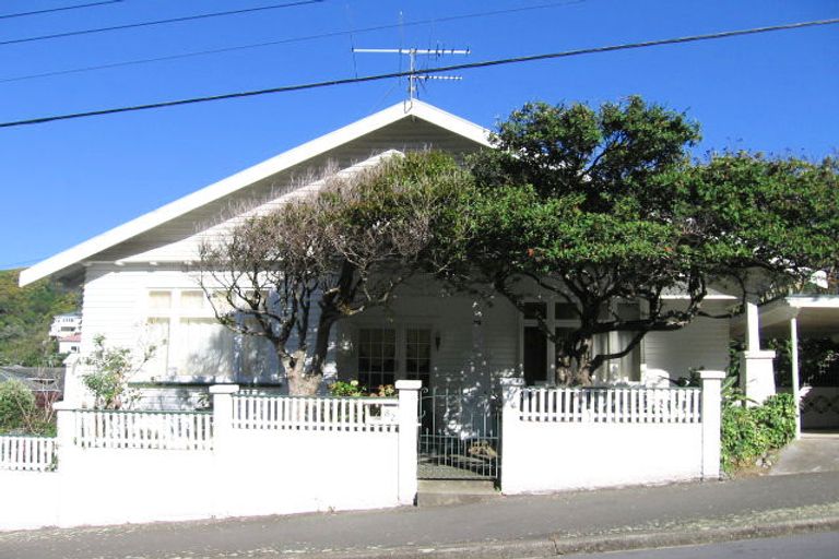 Photo of property in 82 Clyde Street, Island Bay, Wellington, 6023