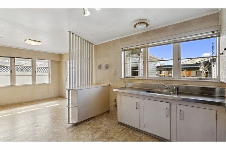 Photo of property in 1/11 Mangarata Avenue, Papatoetoe, Auckland, 2025