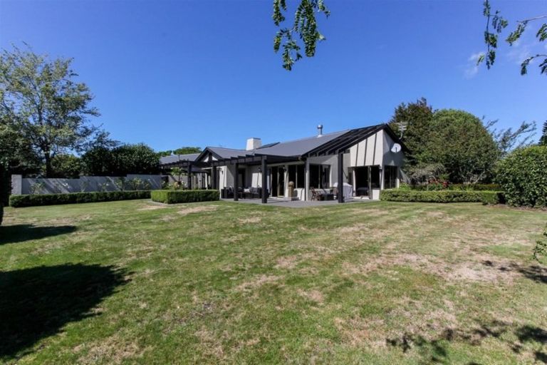 Photo of property in 30 Shelter Grove, Frankleigh Park, New Plymouth, 4310