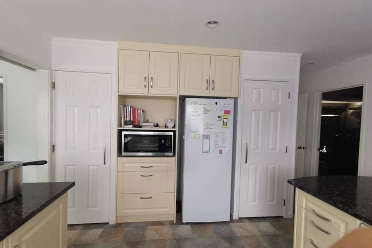 Photo of property in 4 Fieldstone Court, Northpark, Auckland, 2013