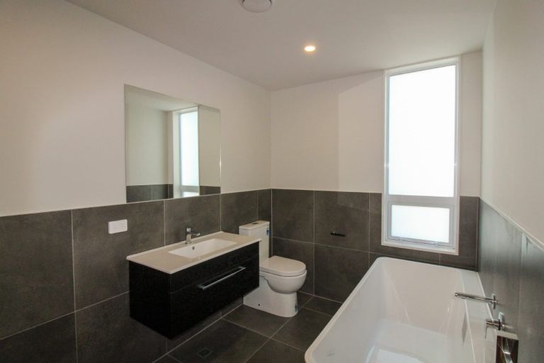 Photo of property in 25/6 Bushland Grove, Paparangi, Wellington, 6037