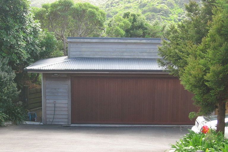 Photo of property in 6a Cavalry Close, Crofton Downs, Wellington, 6035