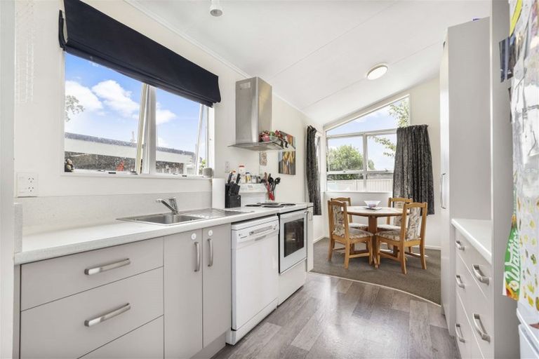 Photo of property in 4 Elmwood Crescent, Pukete, Hamilton, 3200