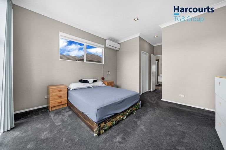 Photo of property in 28 Franshell Crescent, East Tamaki, Auckland, 2013