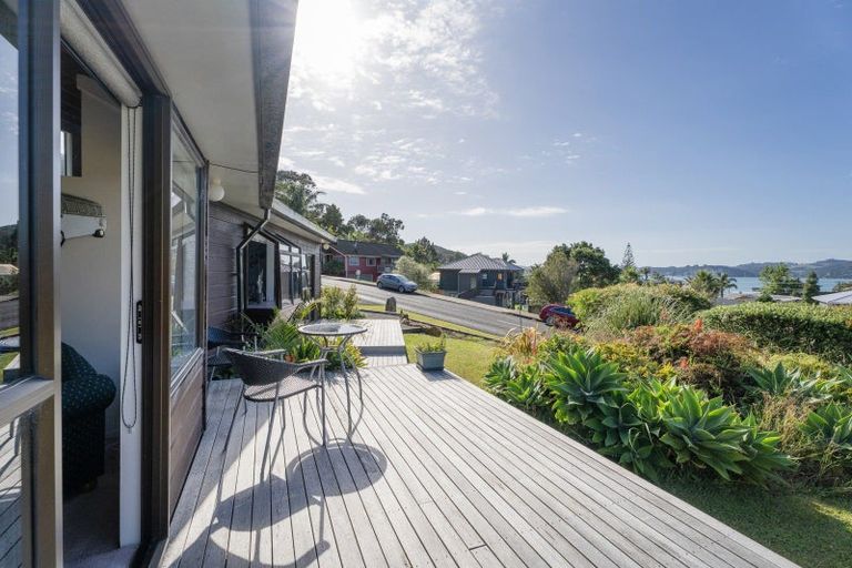 Photo of property in 28 Centennial Drive, Whitianga, 3510