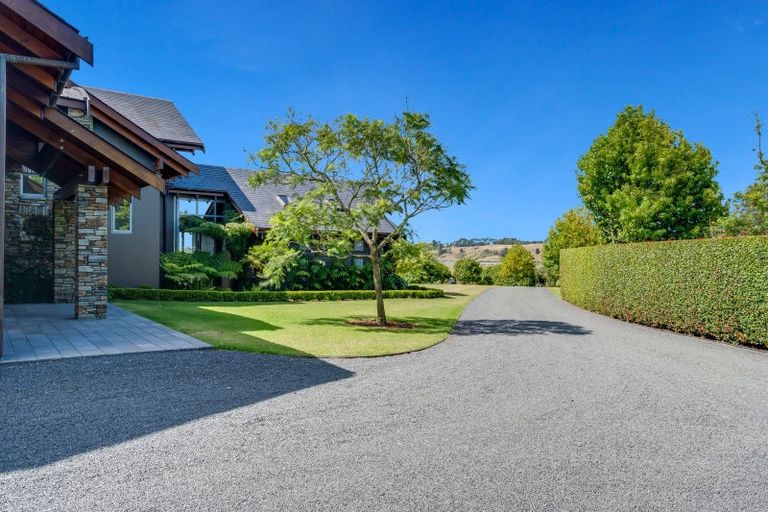 Photo of property in 42 Porterfield Road, Whitford, Howick, 2571