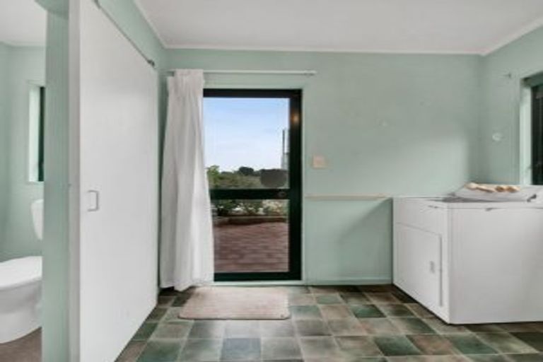 Photo of property in 11 Ballantrae Place, Highlands Park, New Plymouth, 4312