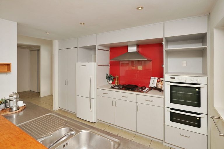 Photo of property in 120 Lonsdale Street, New Brighton, Christchurch, 8083