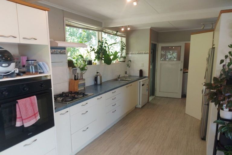 Photo of property in 32 Holborn Drive, Stokes Valley, Lower Hutt, 5019