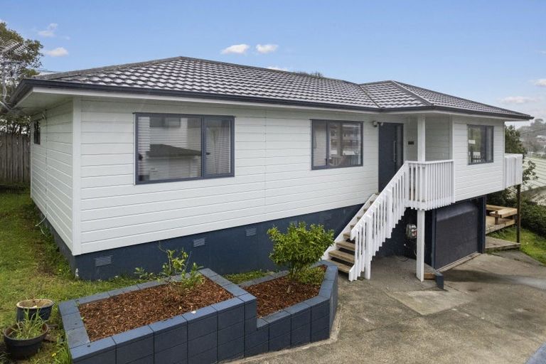 Photo of property in 39 Garton Drive, Massey, Auckland, 0614