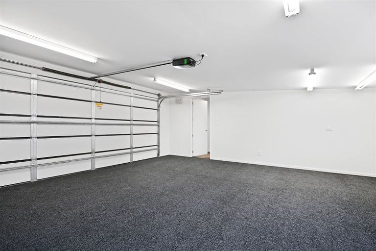 Photo of property in 56 Mcfaddens Road, St Albans, Christchurch, 8052