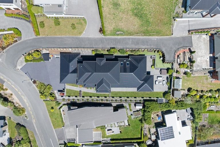 Photo of property in 6 Rushden Rise, Westmorland, Christchurch, 8025