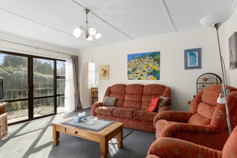 Photo of property in 39 Atiawa Crescent, Waiwhetu, Lower Hutt, 5010