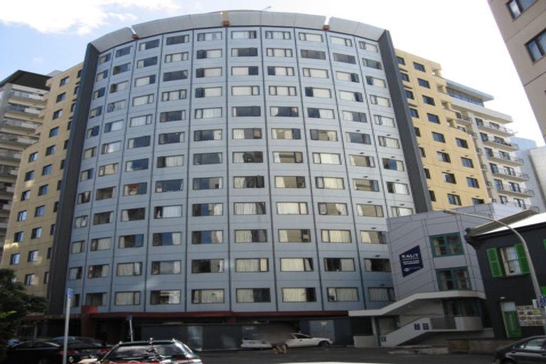 Photo of property in Mount Terrace Apartments, 12h/33 Mount Street, Auckland Central, Auckland, 1010
